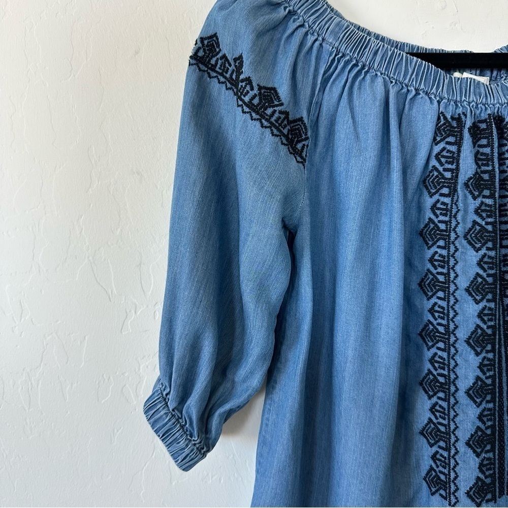 Beachlunchlounge Boho Chambray Embroidered Peasant Style Top Size Small - Picture 3 of 10